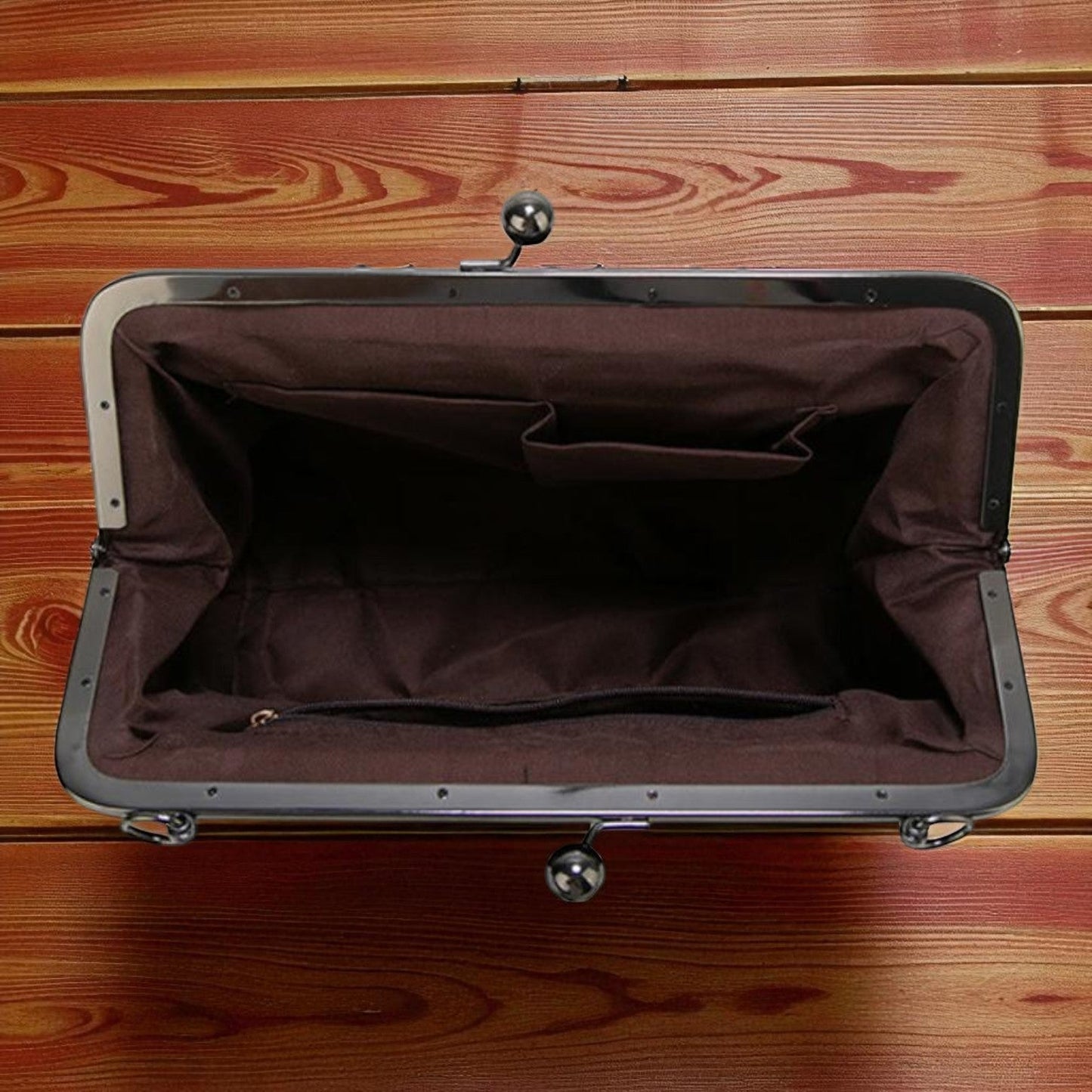 Wiejowska torebka z zamkiem na klucze