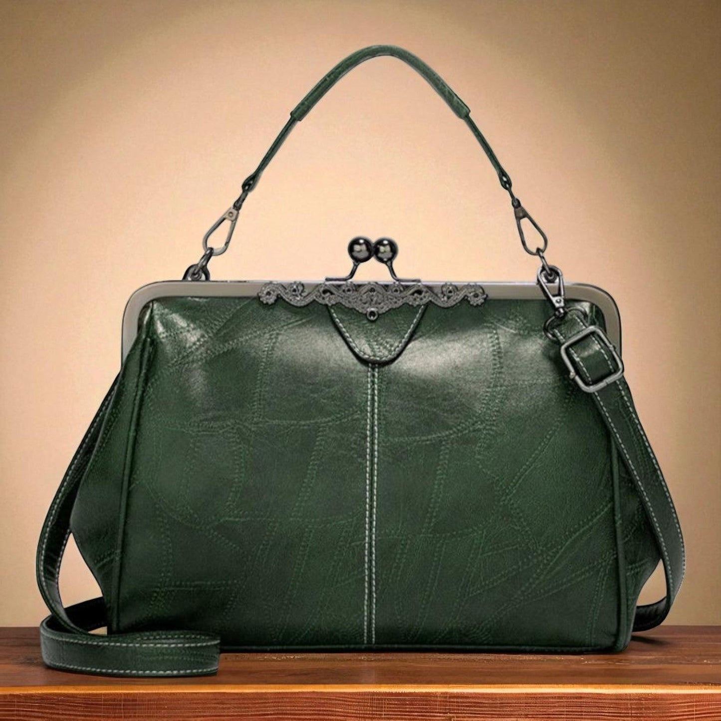 Wiejowska torebka z zamkiem na klucze